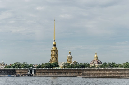 Санкт Петербург и Белите нощи