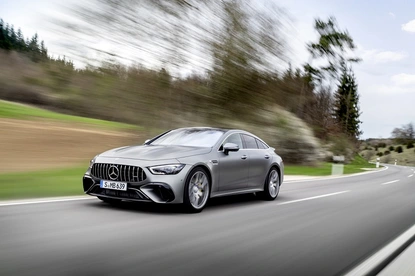 8-цилиндровият Mercedes AMG GT 63 S 4MATIC+ е още по-съвършен