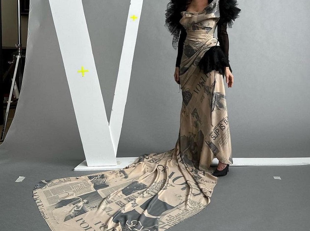 Дизайнерката мис Клеър Съливан преработи емблематичната рокля на Кари Брадшоу