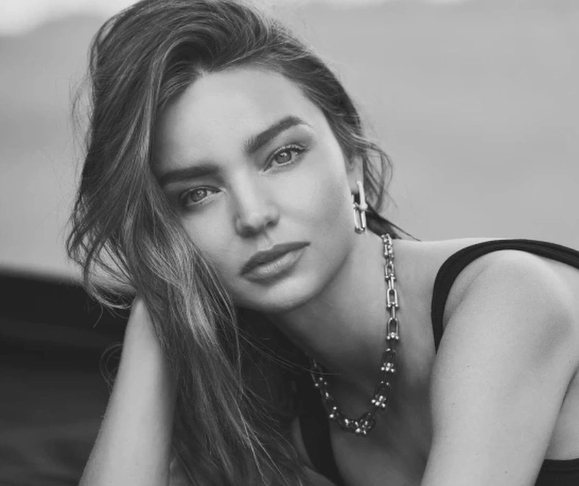 Цялостният подход на Миранда Кер към красотата е вдъхновяващ