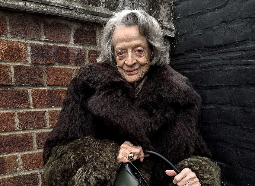 Loewe избра Смит! Маги Смит!