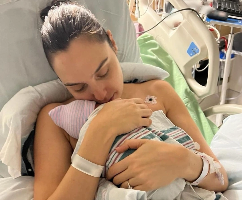 Гал Гадот & Ярон Варсано посрещнаха четвъртата си дъщеря