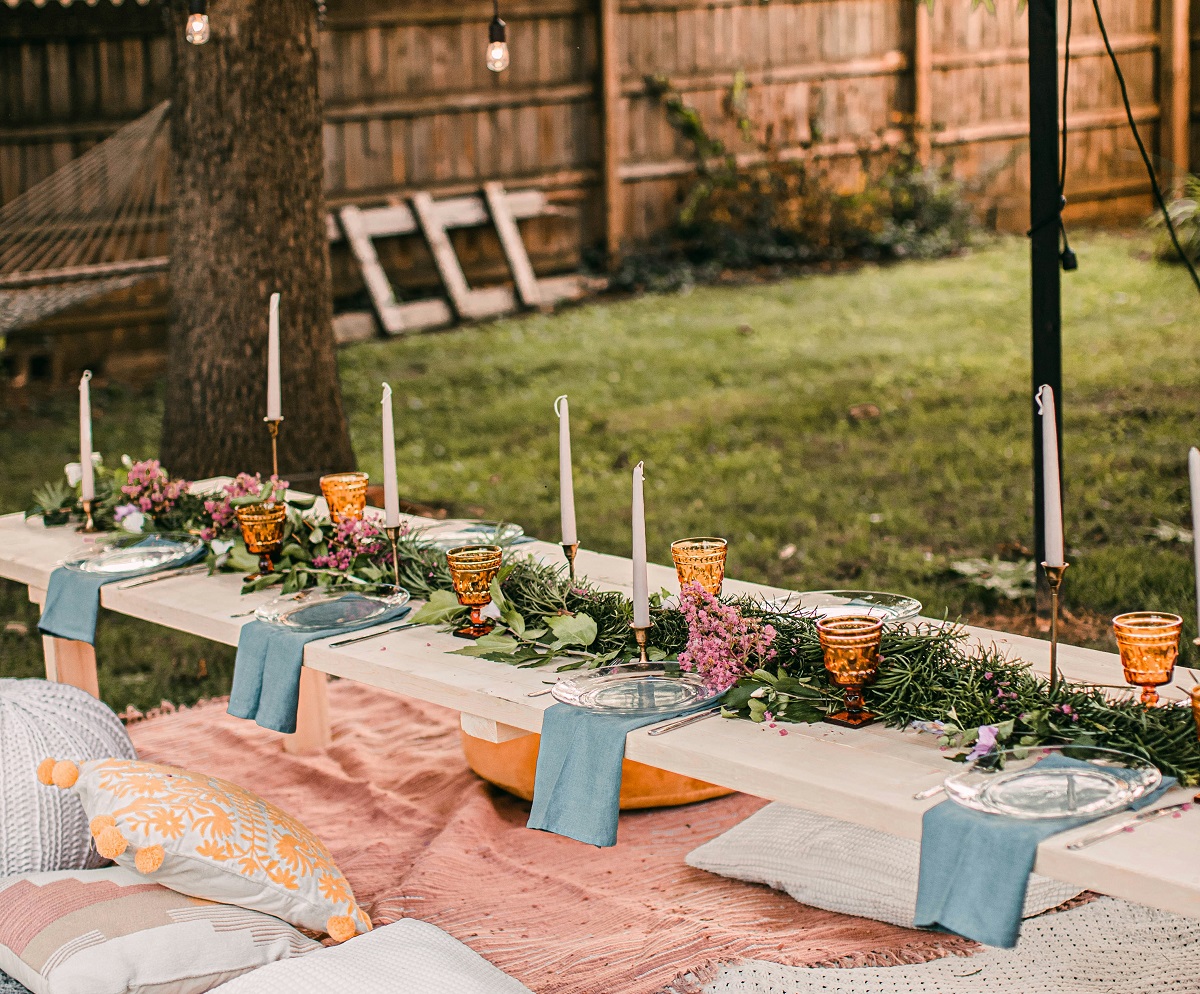 Как масата ни да изглежда стилна и красива, когато чакаме гости у дома 