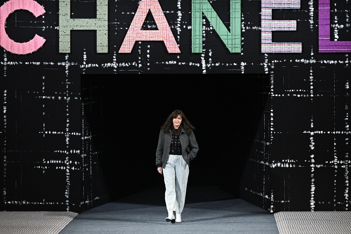 Творческият директор на Chanel Виржини Виар напуска марката
