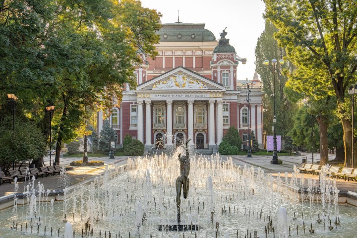 Народният театър отпразнува 118 г от създаването си