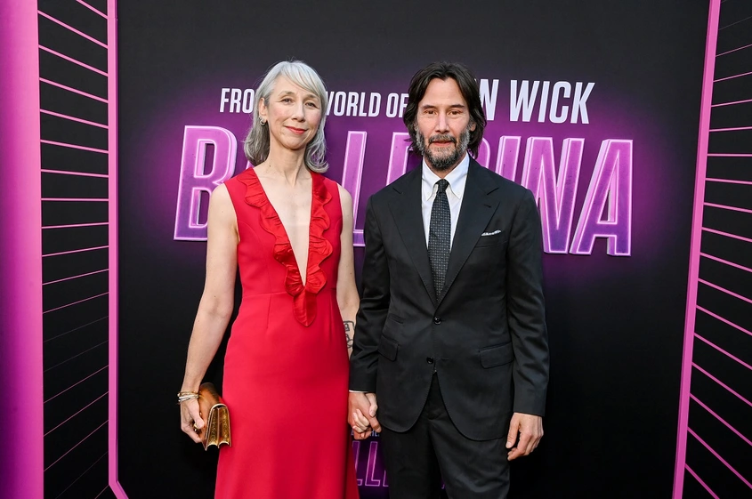 Киану Рийвс & Александра Грант: Елегантност и нежност на премиерата на "Балерина"