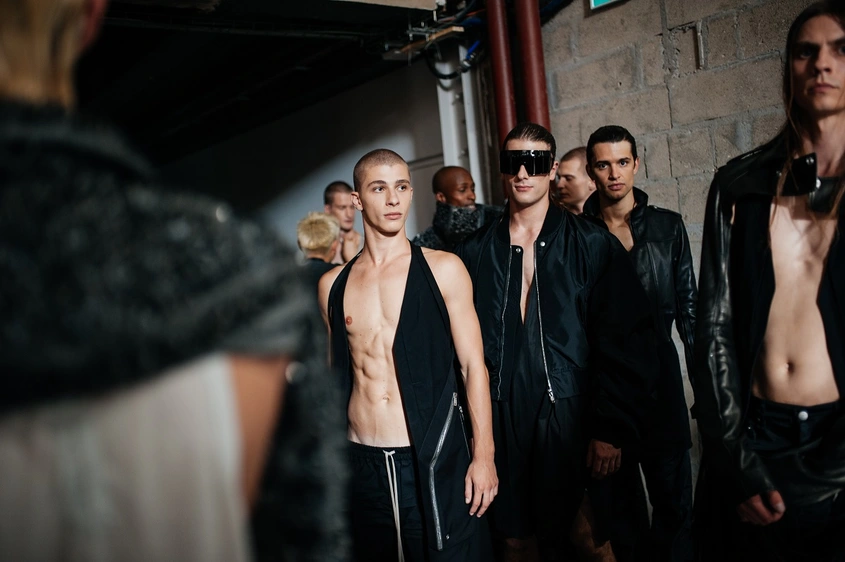 С последната си колекция Рик Оуенс ни кани в ''Храмът на любовта''