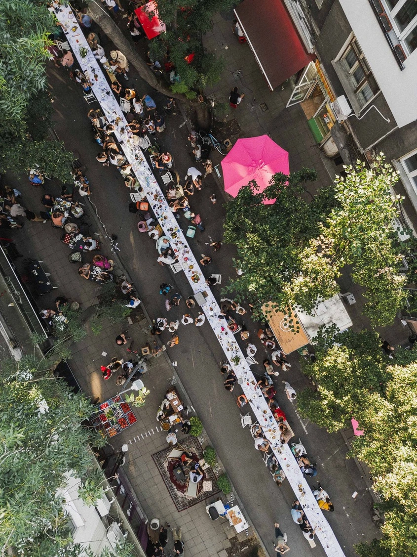 На 23 август ГОЛЯМАТА МАСА отново събира съседи и приятели на ул. ''Екзарх Йосиф''