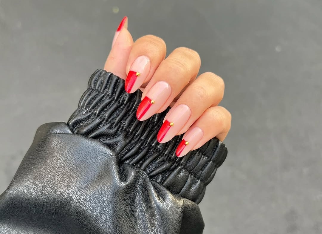 10 идеи за маникюр през декември 2025 г.