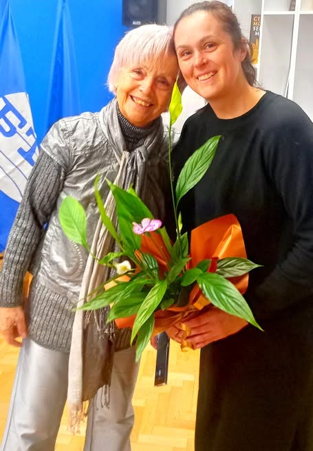 Да следва полета на душата си към сияйната прозрачност на духа си - е призванието на Лили Фероли