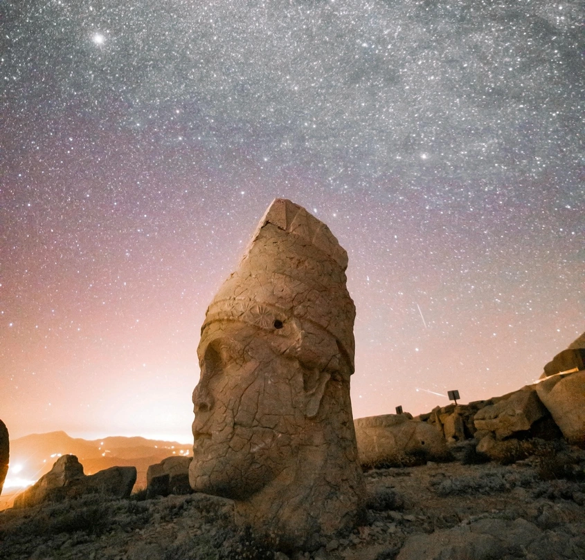 Какво представлява астралният свят и защо го посещаваме насън