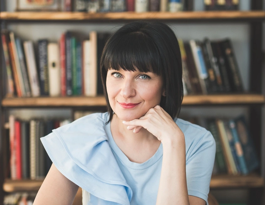 Пет години ''Глина'' – Виктория Бешлийска с колекционерско издание на романа