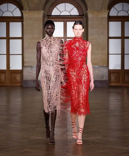 Божественият Андрогин: Колекцията на Gaurav Gupta Spring 2026 говори за универсалното единство