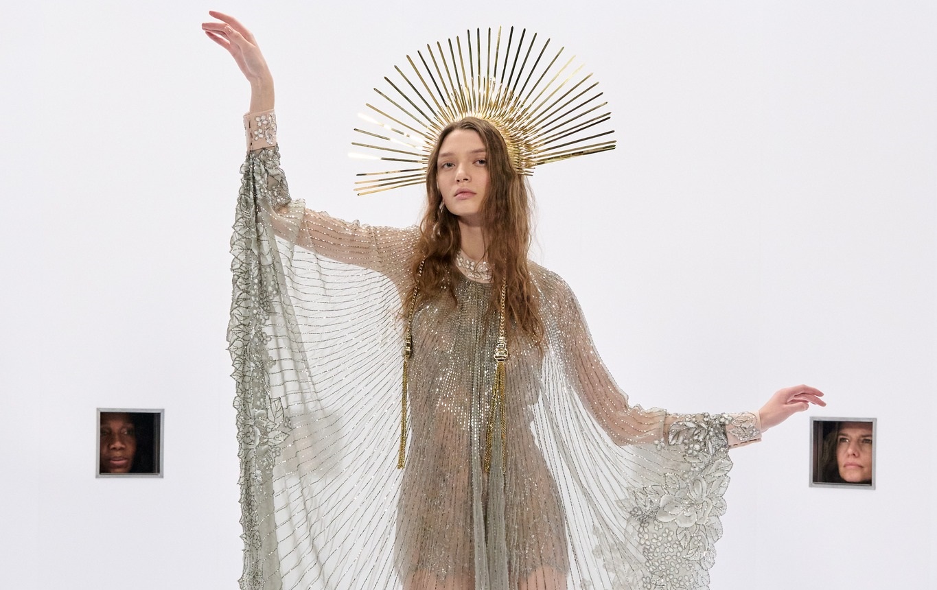 Valentino Haute Couture 2026: Всички сме воайори в този свят