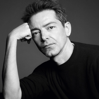 Versace обяви Питър Мюлиер за новия творчески дизайнер начело на къщата 