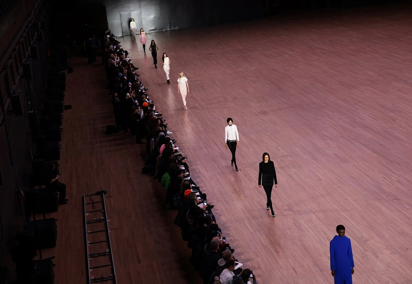 Marc Jacobs Spring 2026: Разходка по алеята на спомените