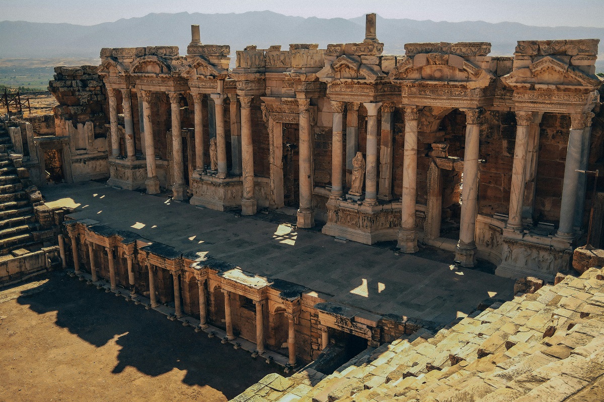 Светът е по-странен, отколкото си мислиш: Доказателства от 5 държави