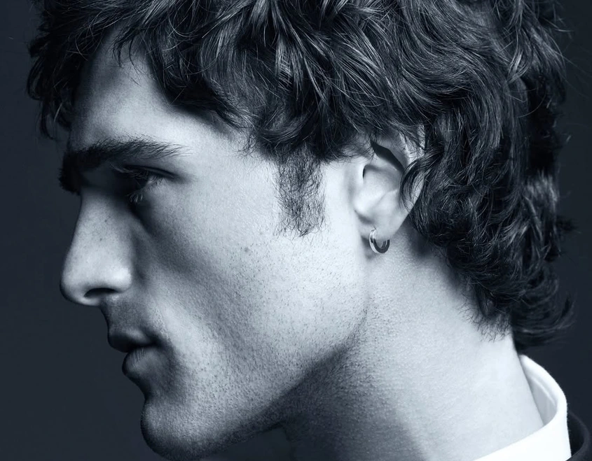 Джейкъб Елорди, лицето на новия аромат на Chanel ''Bleu De Chanel'', като въплъщение на модерния инстинкт 